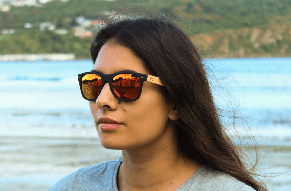 Sunglasses Moana Road 50/50s - Bamboo Frame - hellokiwi